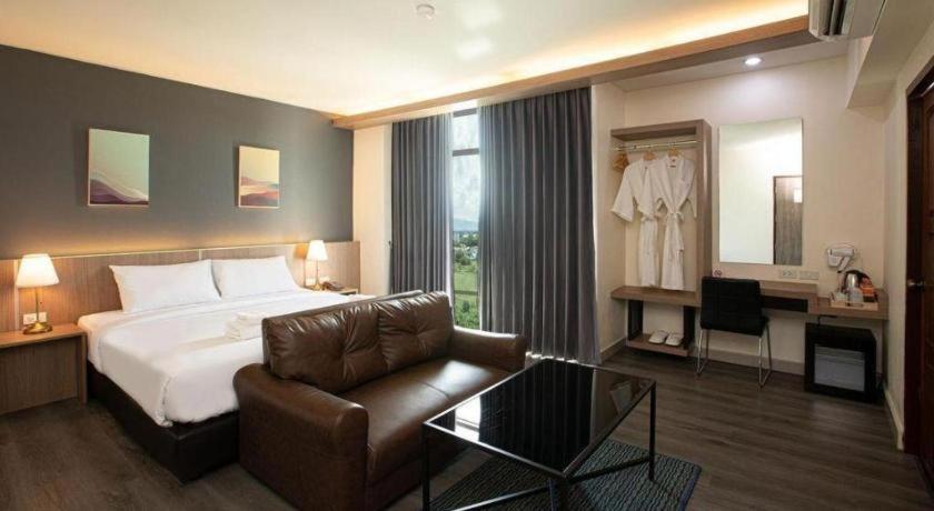 B2 Mae Sot Boutique & Budget Hotel Екстериор снимка