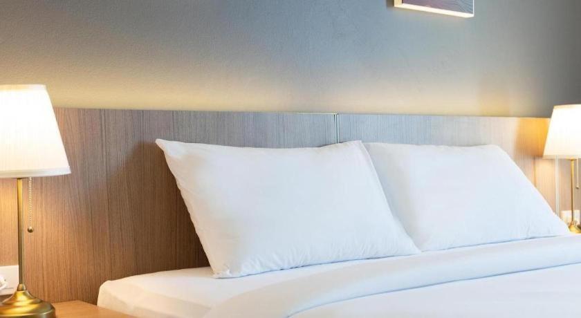 B2 Mae Sot Boutique & Budget Hotel Екстериор снимка